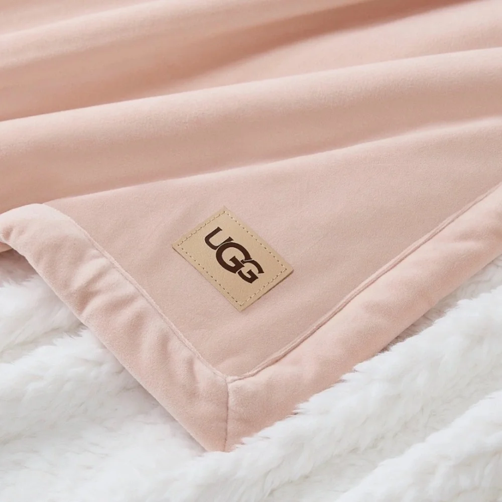 UGG Bliss Cozy Faux Fur Throw Blanket Quartz Pink NWT